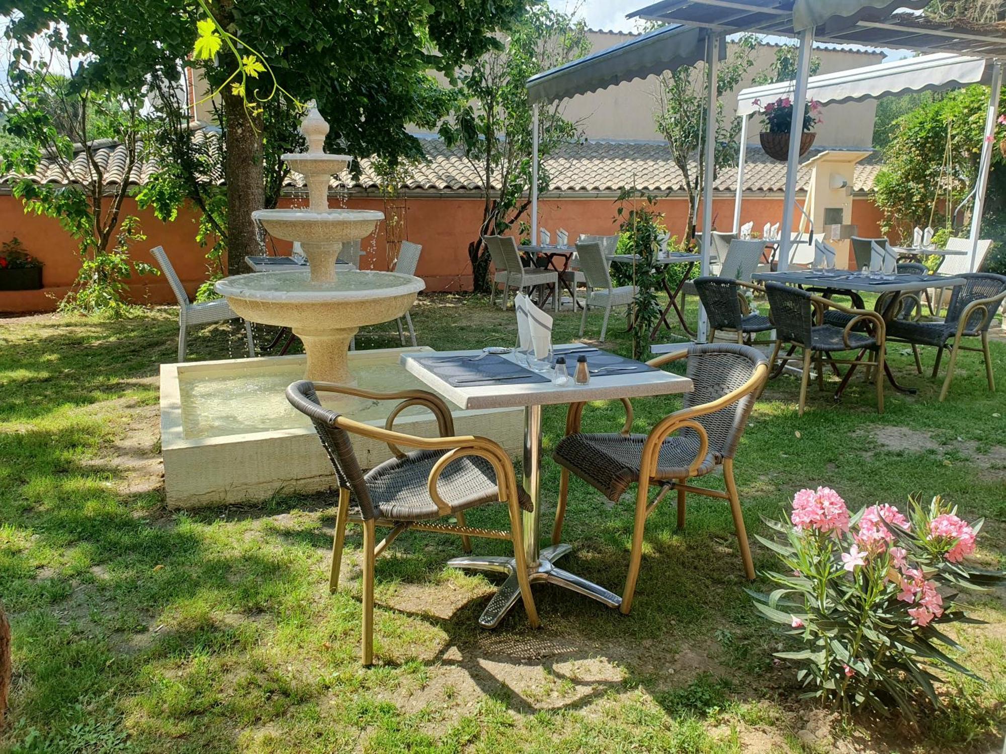 Auberge Des Lacs Bleus Clerac ภายนอก รูปภาพ