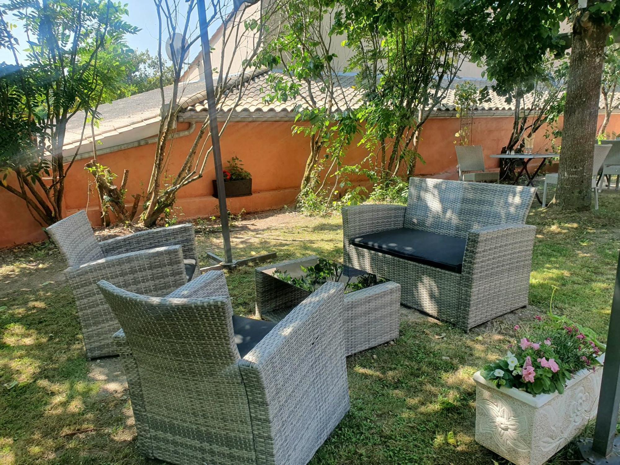 Auberge Des Lacs Bleus Clerac ภายนอก รูปภาพ